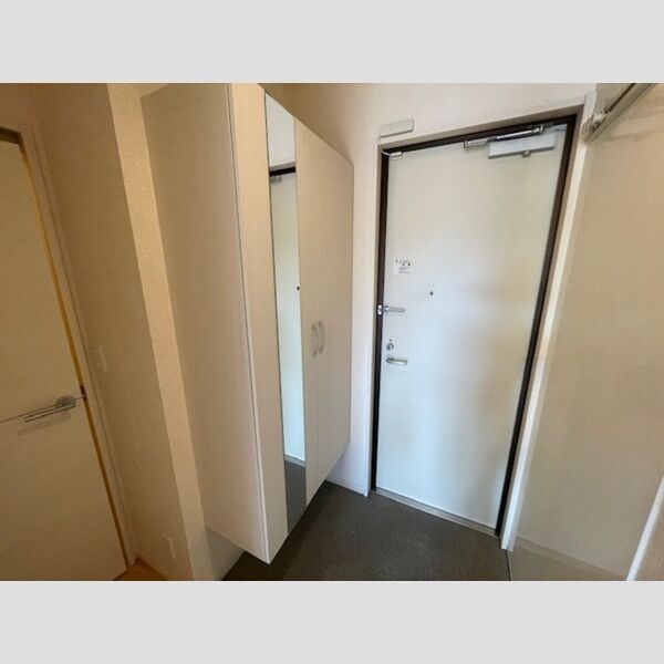 コリーヌオッツ301号室 シューズボックス