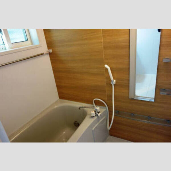 Dーroom元町 浴室　窓