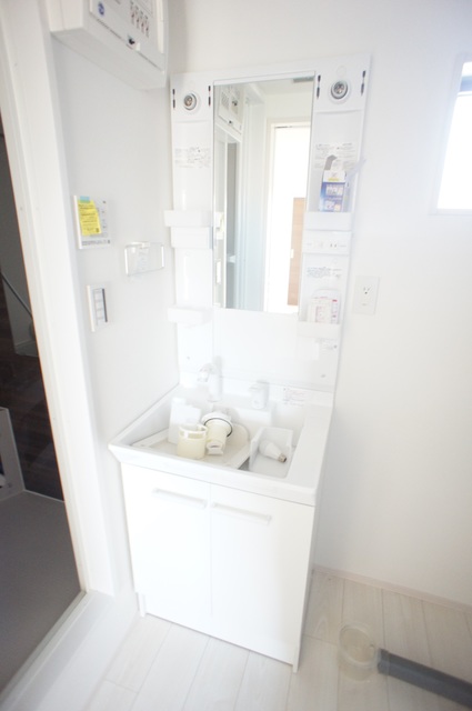 ルミエール・エタンセルｓｉｘ0102号室 独立洗面台