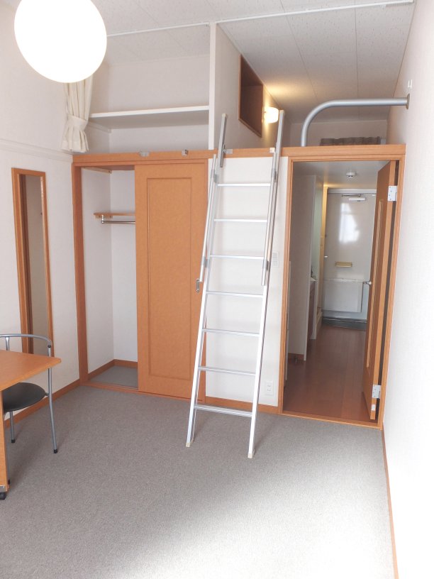 レオパレスアイーダ 内観