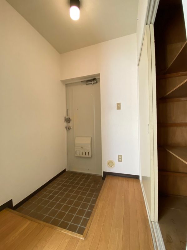 洗足池コーポラス 玄関