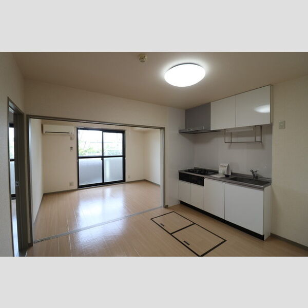 トマトノワ105号室 DK6帖