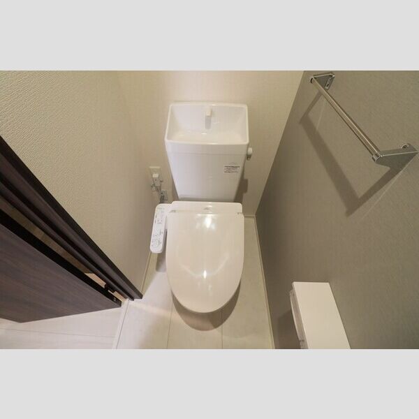 D Paina 今井南町302号室 トイレ