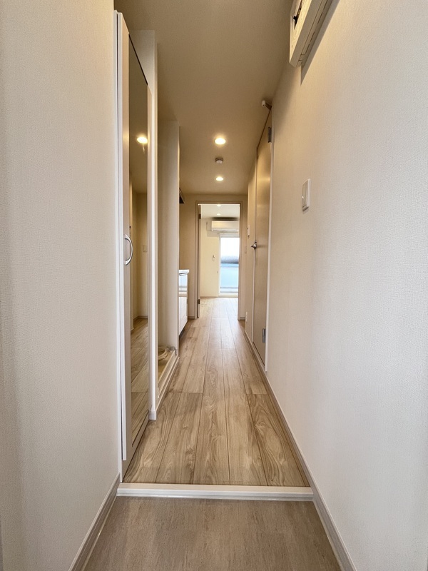 リブリ・西浦和1階 玄関