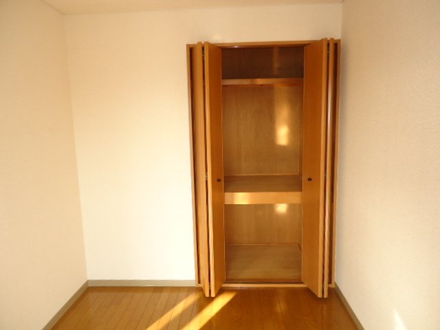 カーム・ルーラル 洋室収納