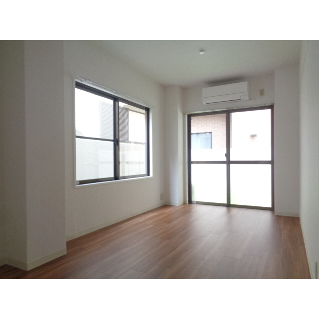 廣神ハーモニーマンション リビング