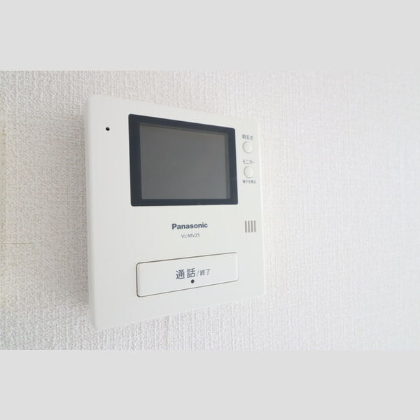 ウィステリアおゆみ野　C102号室 TVインターホン