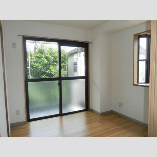 ルミエール宮崎台202号室 洋室