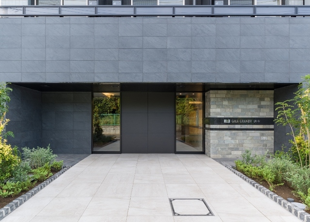 ガーラ・グランディ調布 エントランス