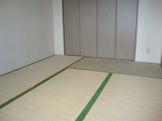 コンフォースⅡ101号室 和室