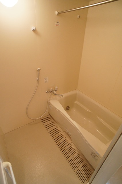 パークヒルズ和光0302号室 落ち着いた空間のお風呂です