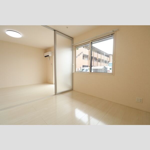 ラ・サカン101号室 洋室★LDK