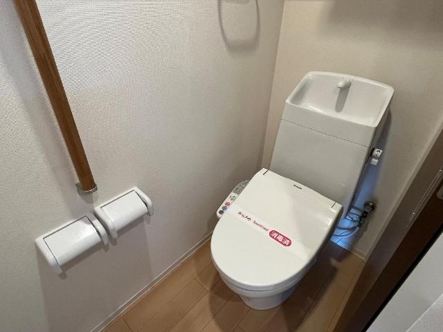 テニール シャワー付トイレ