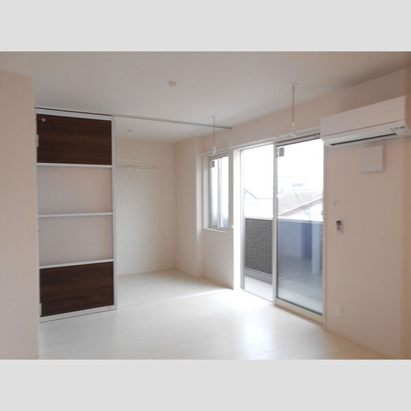 ソフィア リビング