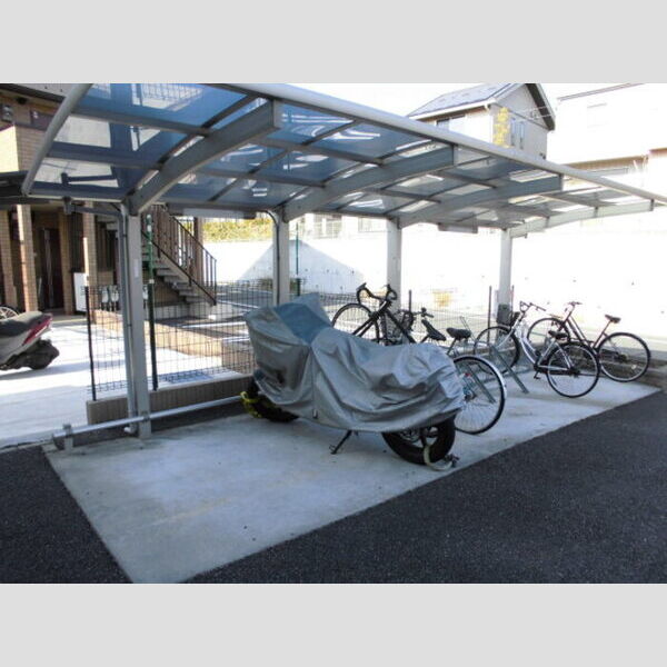 フラットサクセス 屋根付駐輪場