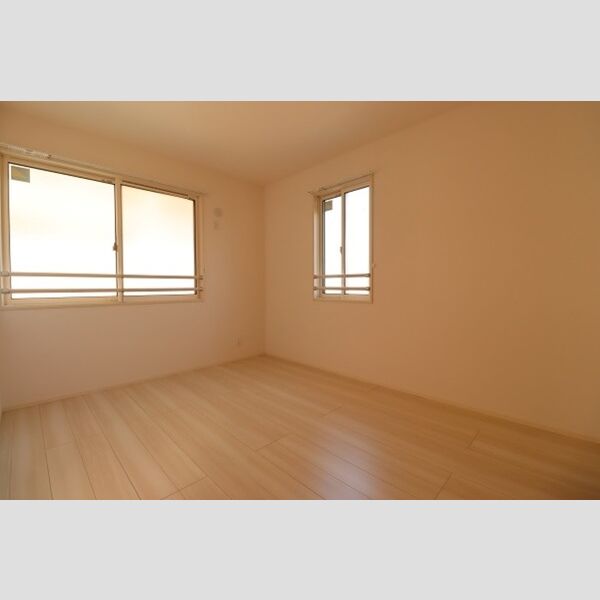 ファミール高野台201号室 5.9帖洋室