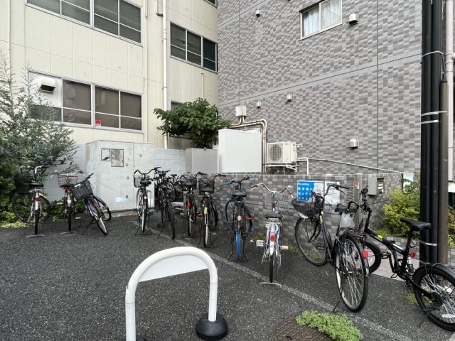 スカイコート高田馬場第五9階 駐輪場