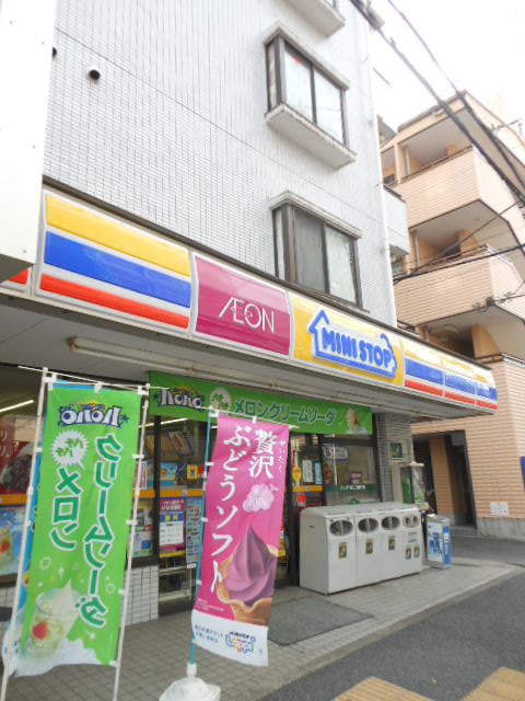 ガラ・ステージ新大塚4階 【コンビニエンスストア】ミニストップまで9ｍ