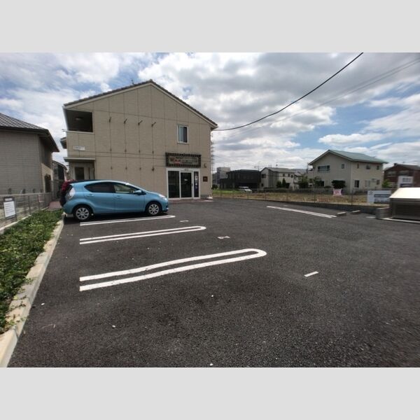 ジュネス　Ⅱ 駐車場