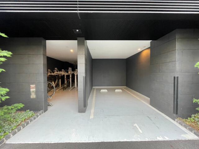 ガーラ・リバーサイド目黒3階 駐車場