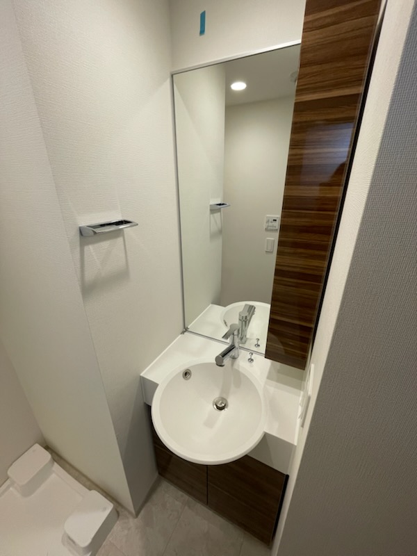 ガーラ・ステーション川崎久地1階 使いやすい洗面所です