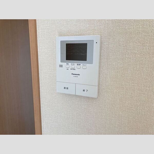 アヴニール102号室 TVインターホン