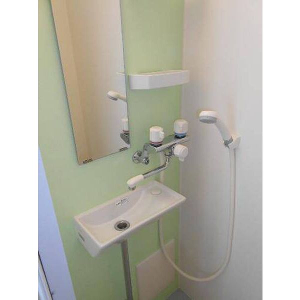 ジュネパレス伊勢原第010203号室 収納