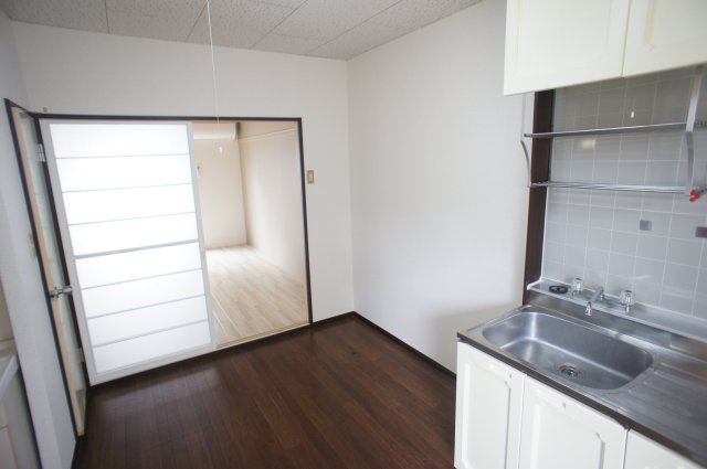 ハイツ近藤0106号室 ゆったり過ごせる居間です