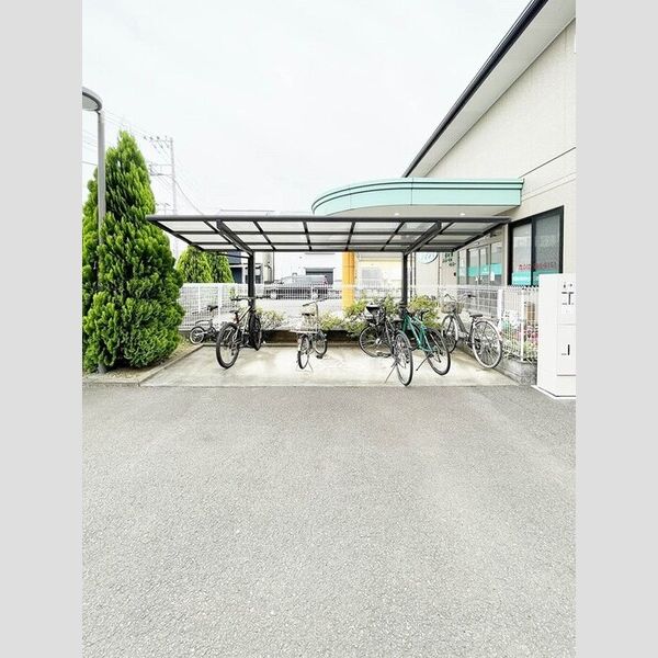 6ー10番館 駐輪場