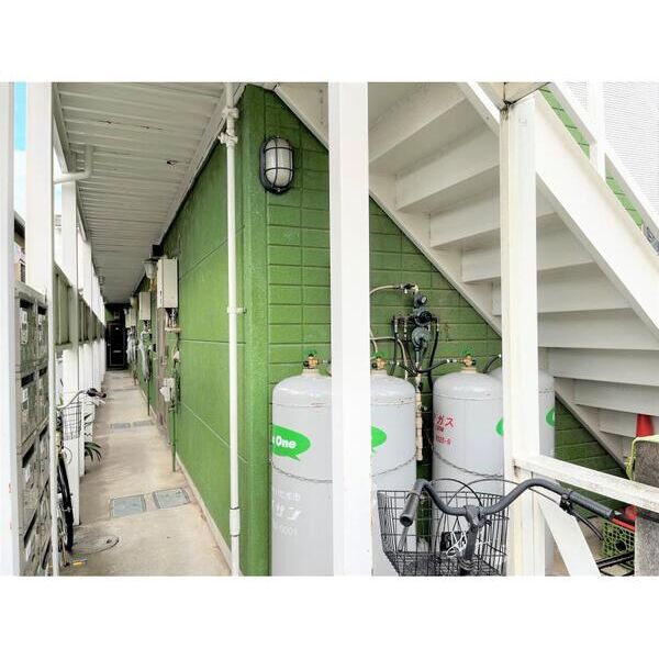 ジュネスカミコ エントランス