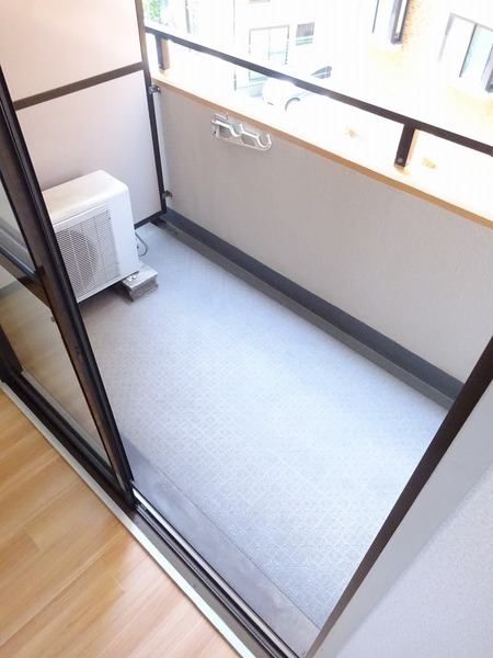 ライオンズプラザ井土ヶ谷壱番館307号室 バルコニー