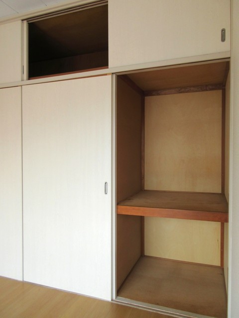 シャトー鶴ヶ峰Ｂ棟 洋室１収納　※現況優先