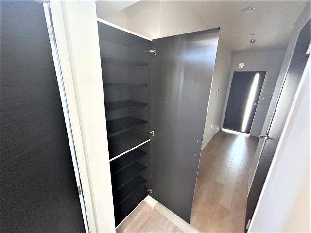 八景しお彩507号室 玄関