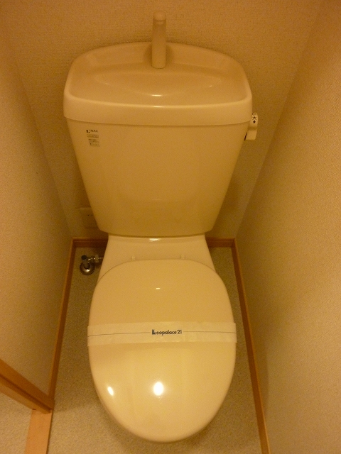 レオパレスアイ108号室 独立トイレ