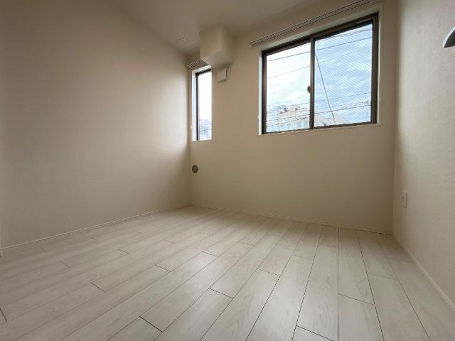 ベッシア・ノーブル201号室 洋室