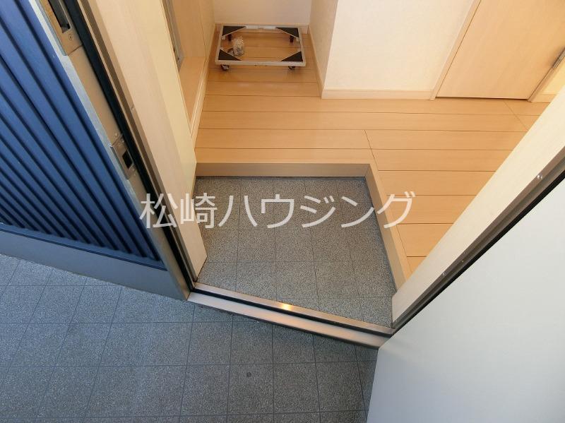 コンフォート新井 玄関