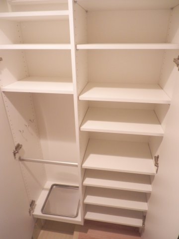 びゅうリエットグラン新宿戸山911号室 収納