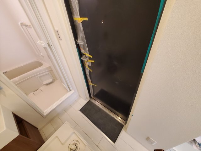 Ｍａｉｓｏｎ　ｄｅ　Ｇｉｎｚａ　Ｅａｓｔ201号室 玄関