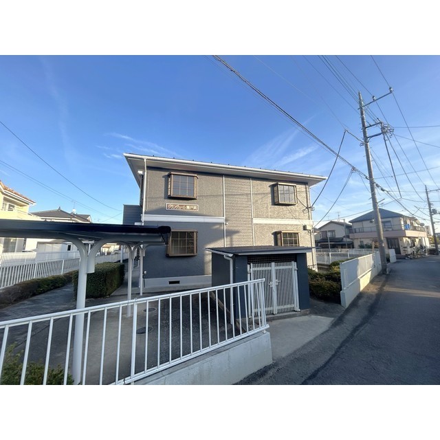 グランデュール瀬戸岡205号室 外観