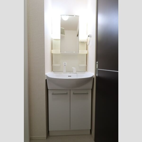 リバレイン　Ⅰ102号室 洗髪洗面化粧台