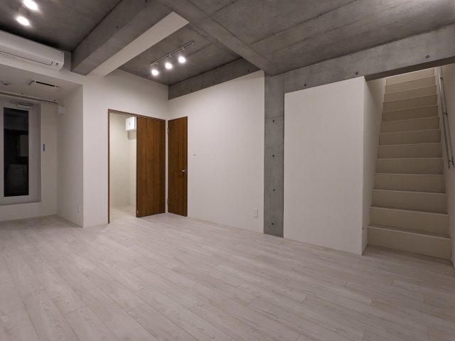 ミオテゾーロ哲学堂カーザ0103号室 リビング