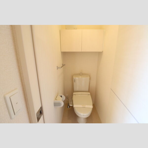 コリーヌオッツ302号室 温水洗浄暖房便座