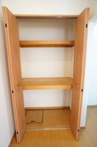 ドゥ・メゾン 同タイプのお部屋の画像です。現況とは異なる可能性がございます。