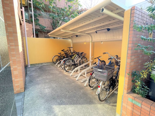 グラウンハイツ0305号室 駐輪場