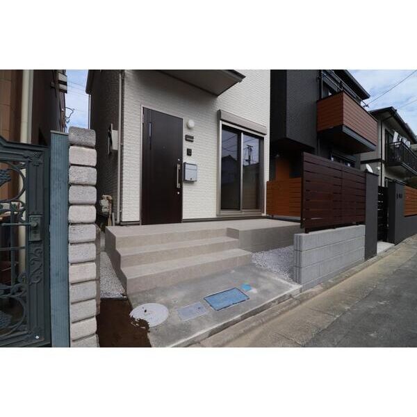 古市場貸家 エントランス