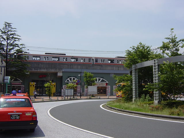 シャルマンヒルズ 妙典駅まで700ｍ