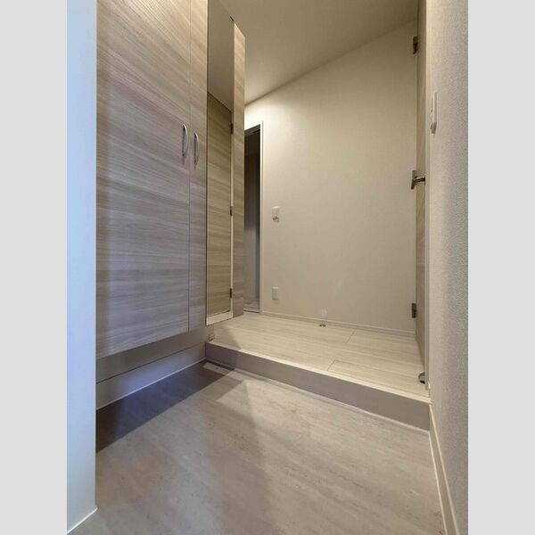 N・D-ROOM KARABE103号室 玄関
