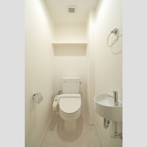 カスタリア茅場町0406号室 トイレ