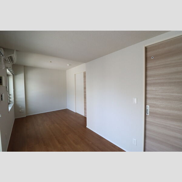 Blanc Neige Nishichiba(ブラン　ネージュ)201号室 洋室