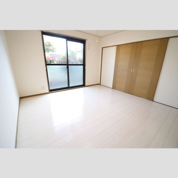 ルミエール　Ⅱ102号室 洋室